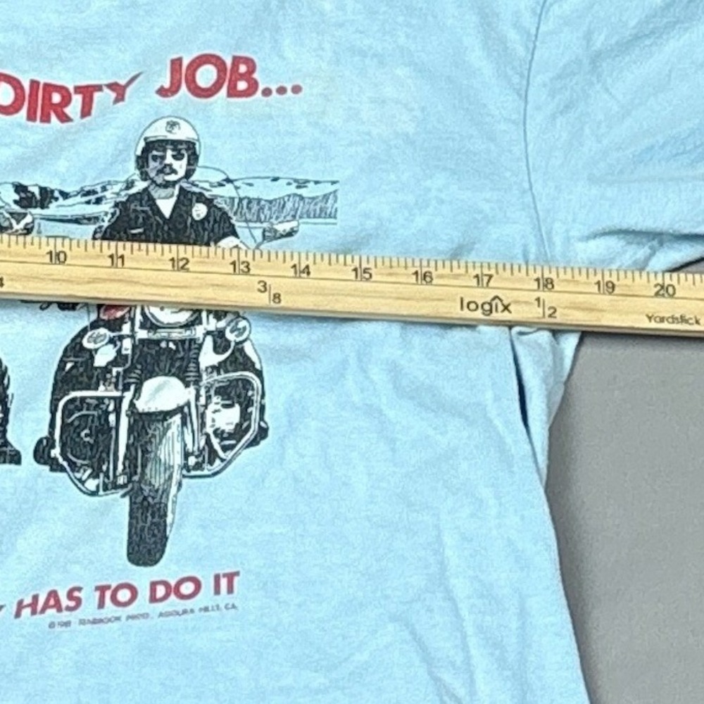 Vintage 1981 It's A Dirty Job Kawasaki Motorcycle Cops Large Graphic T-Shirt - Picture 5 of 7